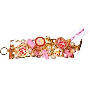 Betsey Johnson BABYCAKES CLUSTER BRACELET
